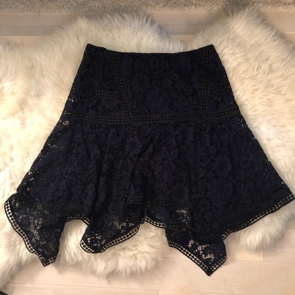 Veronica beard brand new lace skirt in navy size0